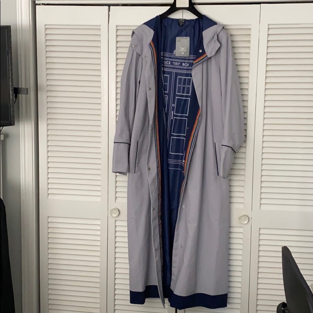 Doctor Who Coat - Her Universe Torrid